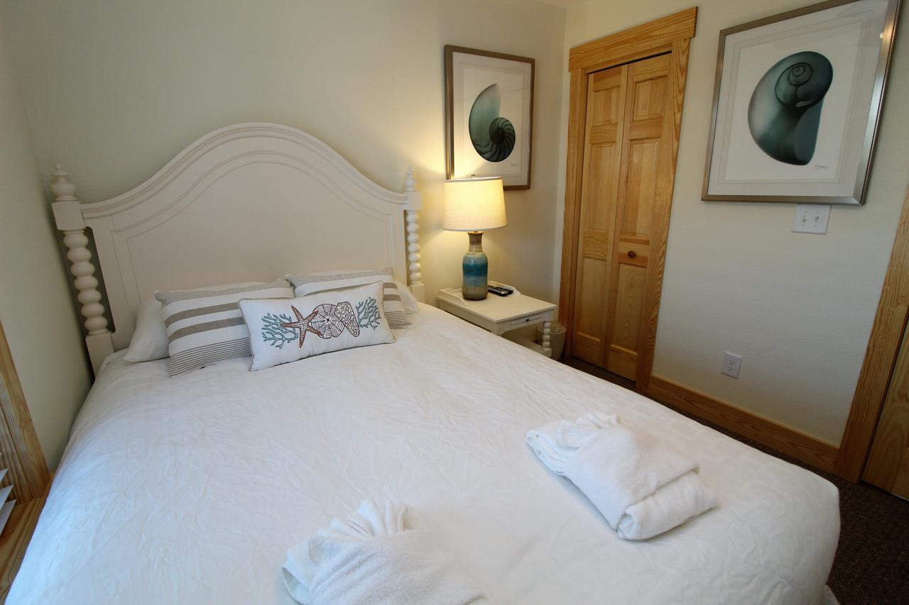 Whalebone Ocean Cottages By Kees Vacations Nags Head Eksteriør billede